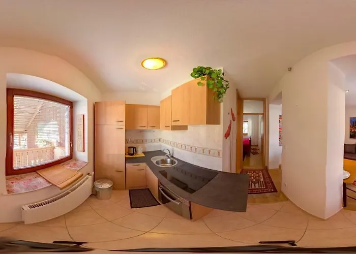 Sabine - Pr' Skminc Bohinjska Bela